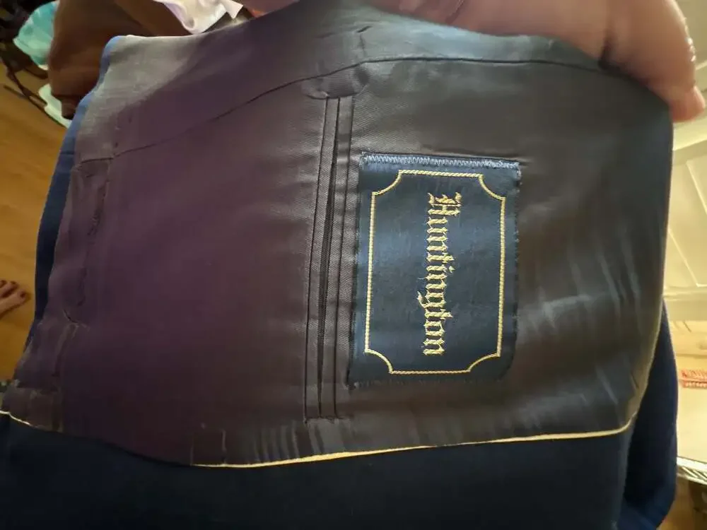 Huntington Navy Blue Single Breast Single Vent Two-Button Blazer Size  Old Money
